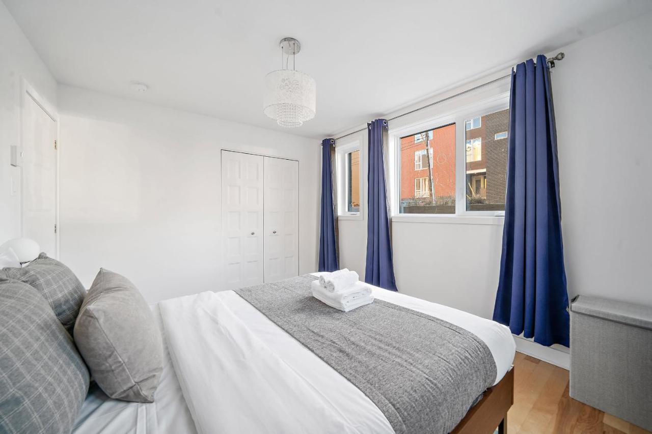 Holiday home Brand New Contemporary 2-bedroom