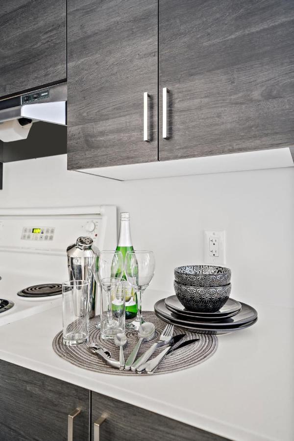 Brand New Contemporary 2-bedroom *
