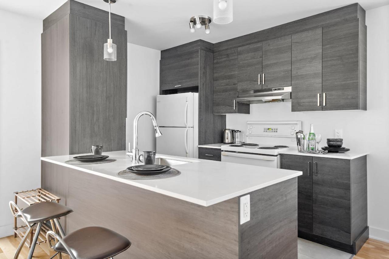 Holiday home Brand New Contemporary 2-bedroom