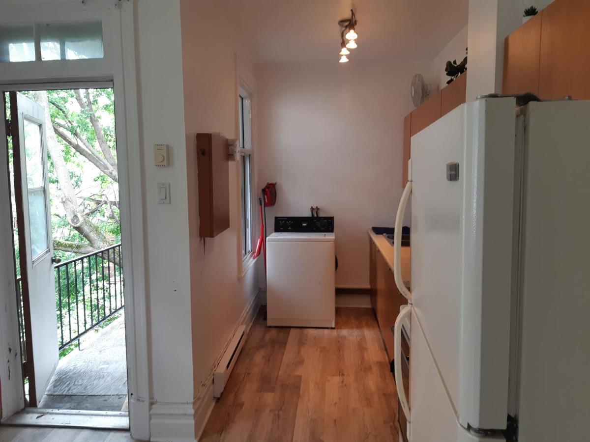Tv + Netflix / High Speed Internet / C Homestay *