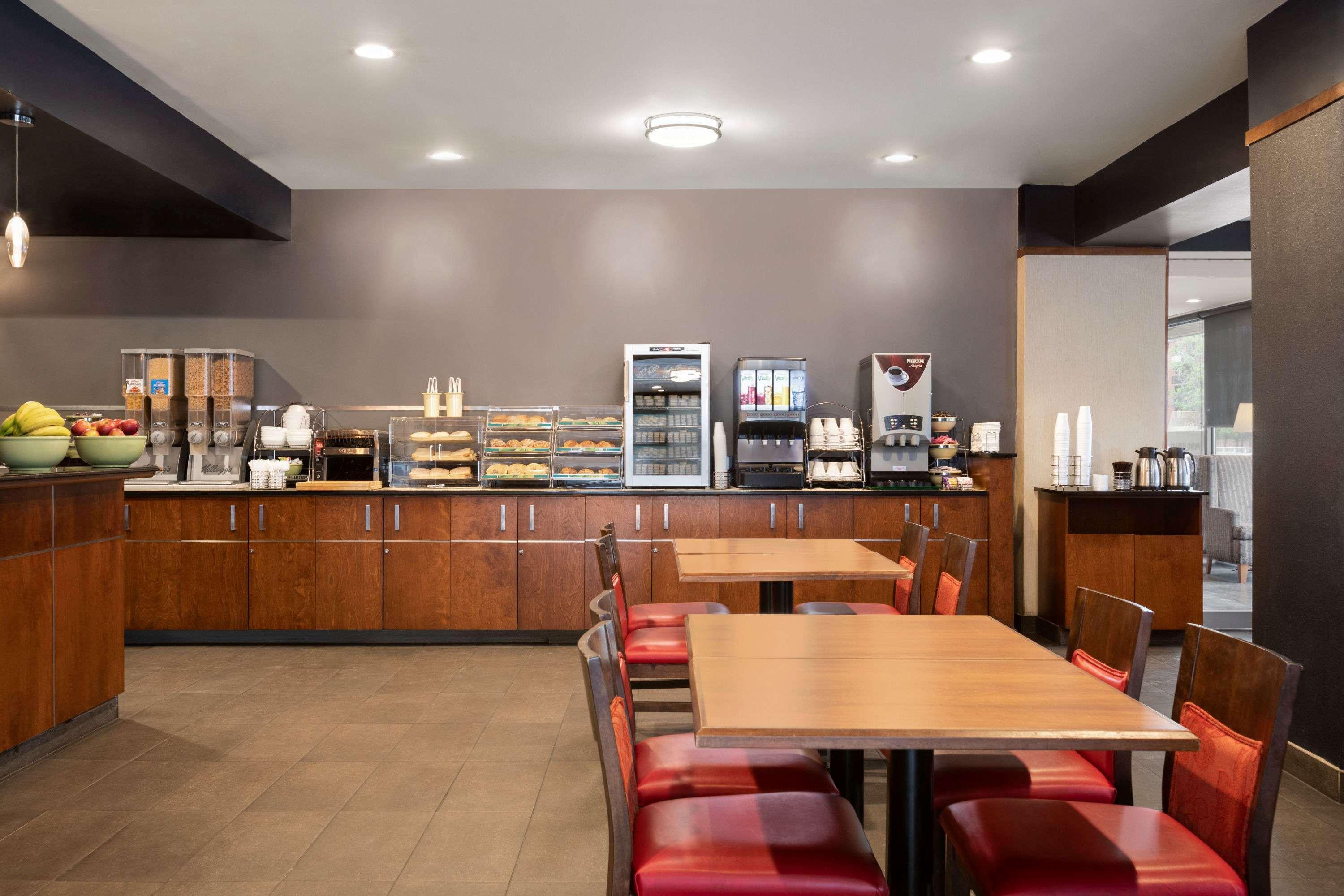 Hotel Ramada Plaza By Wyndham