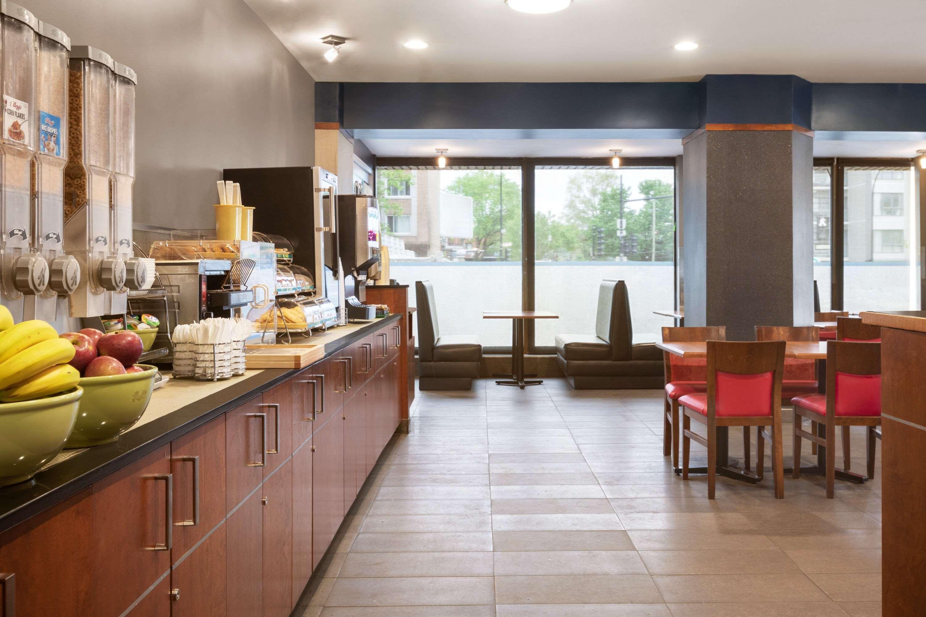 Hotel Ramada Plaza By Wyndham