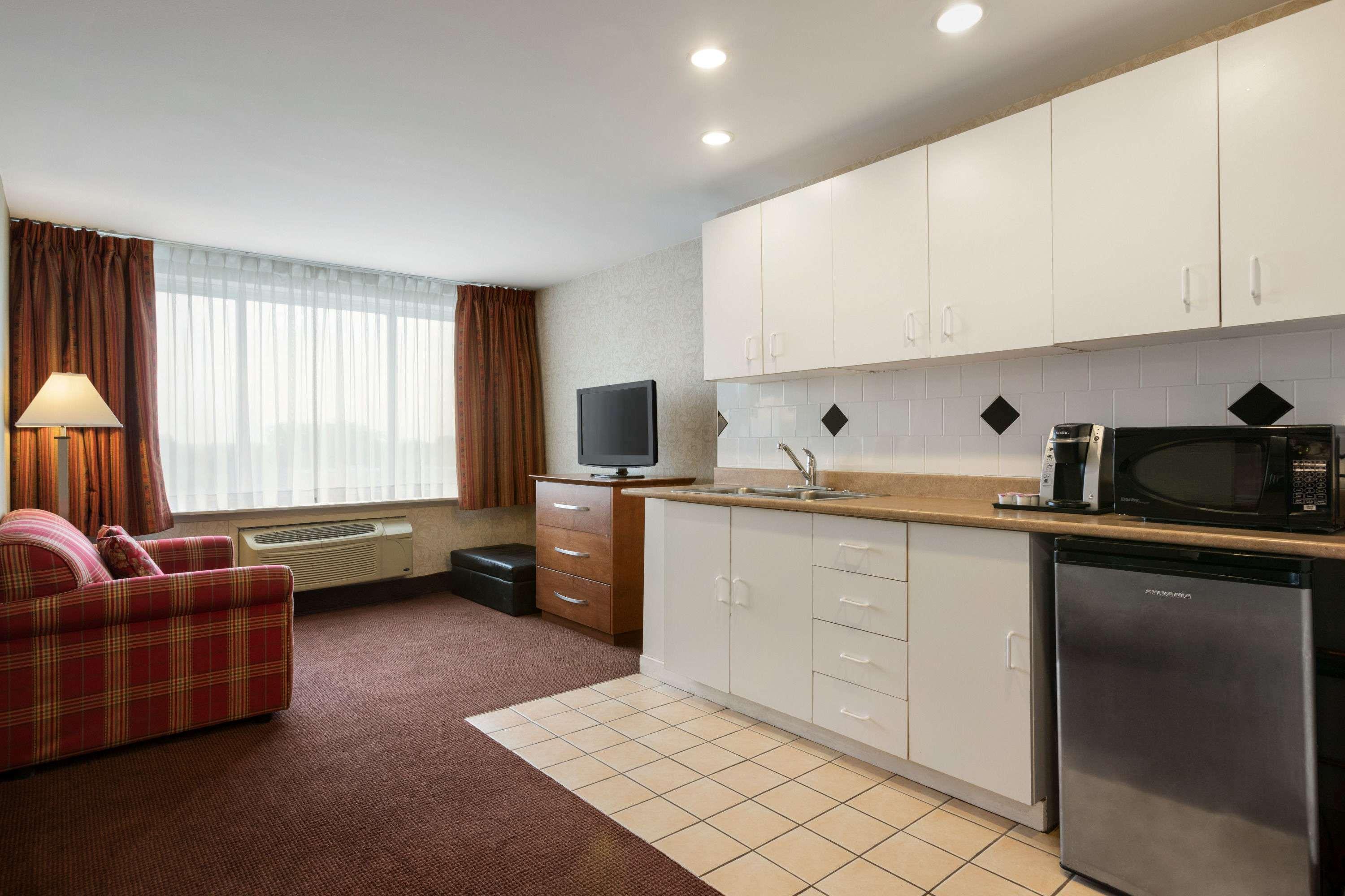 Ramada Plaza By Wyndham 3* Montreal