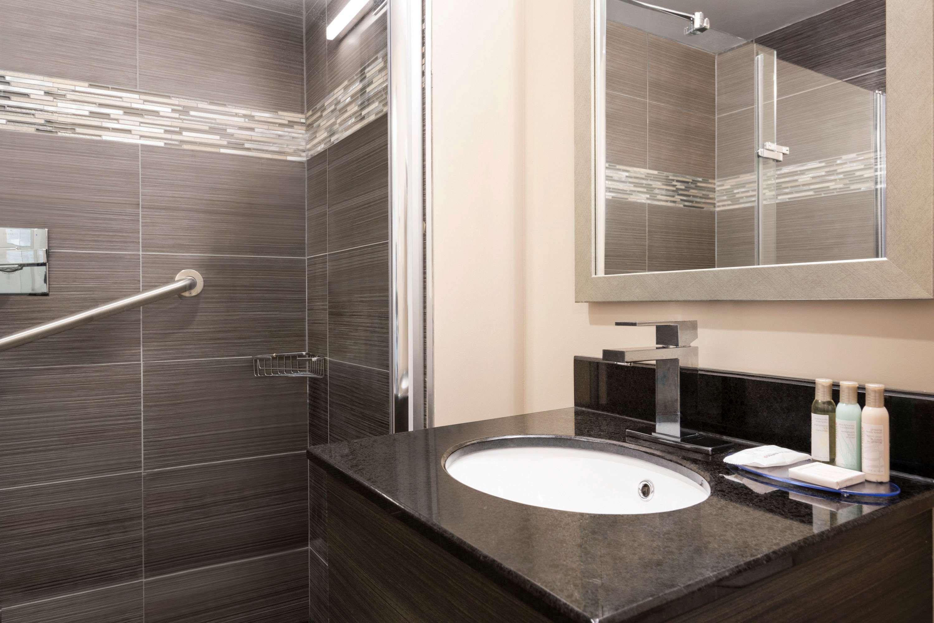Hotel Ramada Plaza By Wyndham Montreal