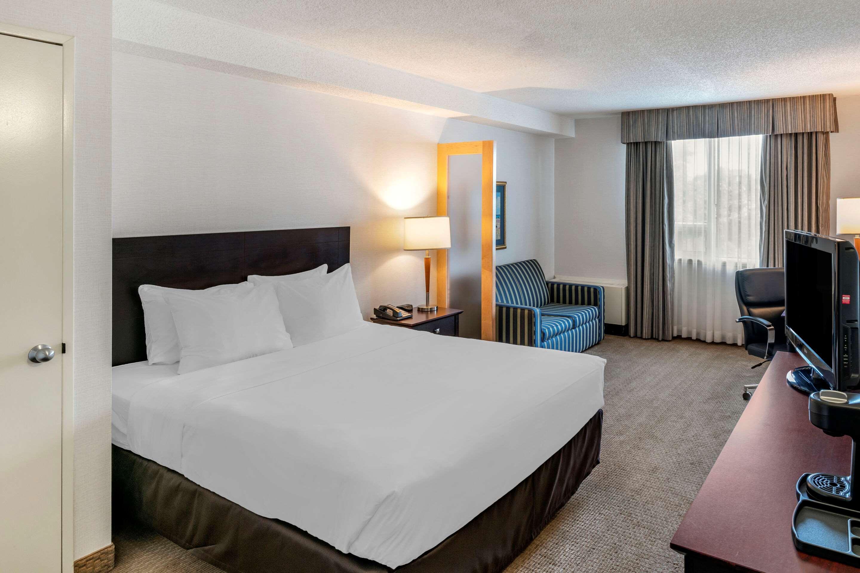 Hotel Quality And East Montreal