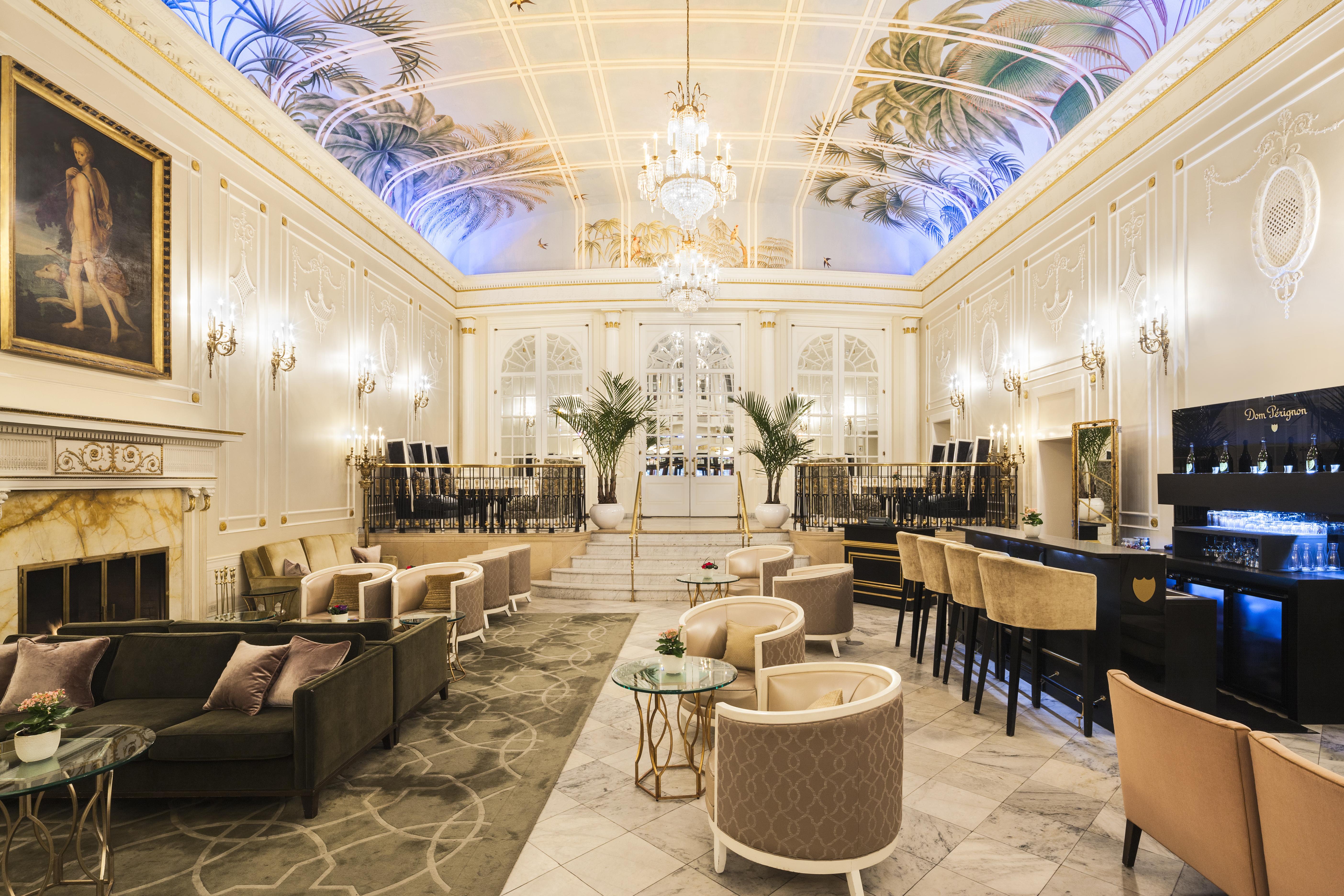The Ritz-carlton, Hotel