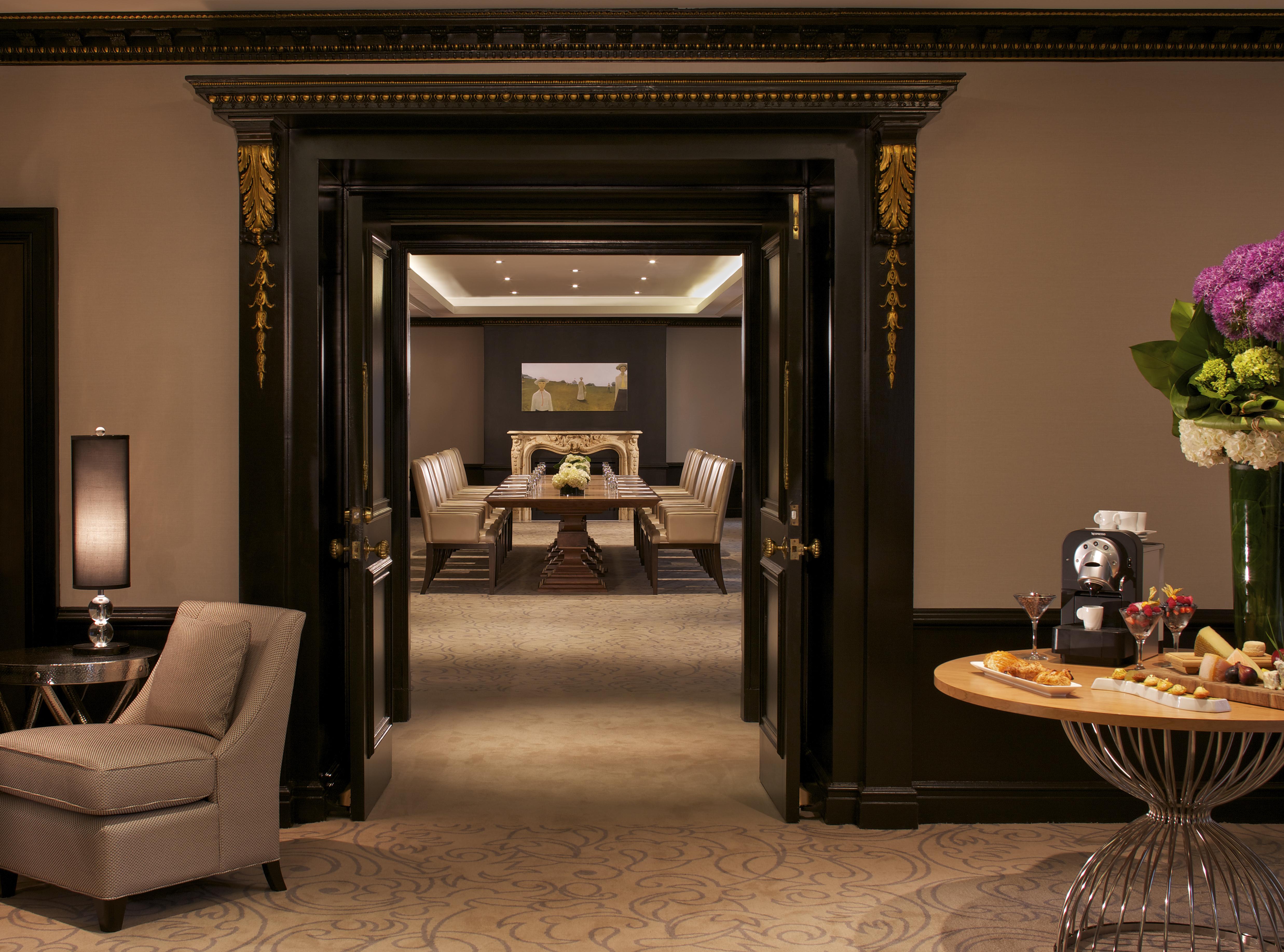 The Ritz-carlton,