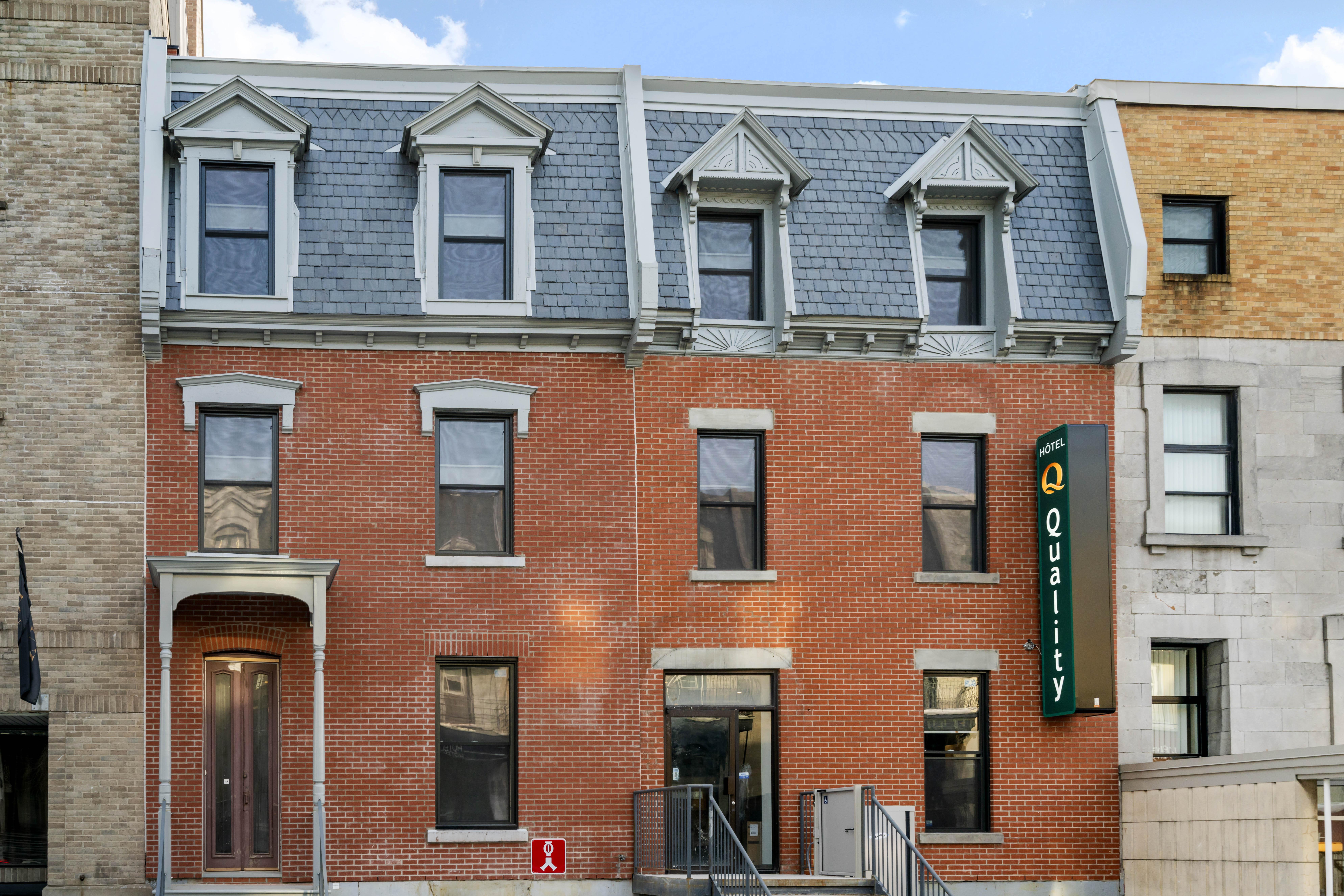 Inn Quality Centre-ville 3*