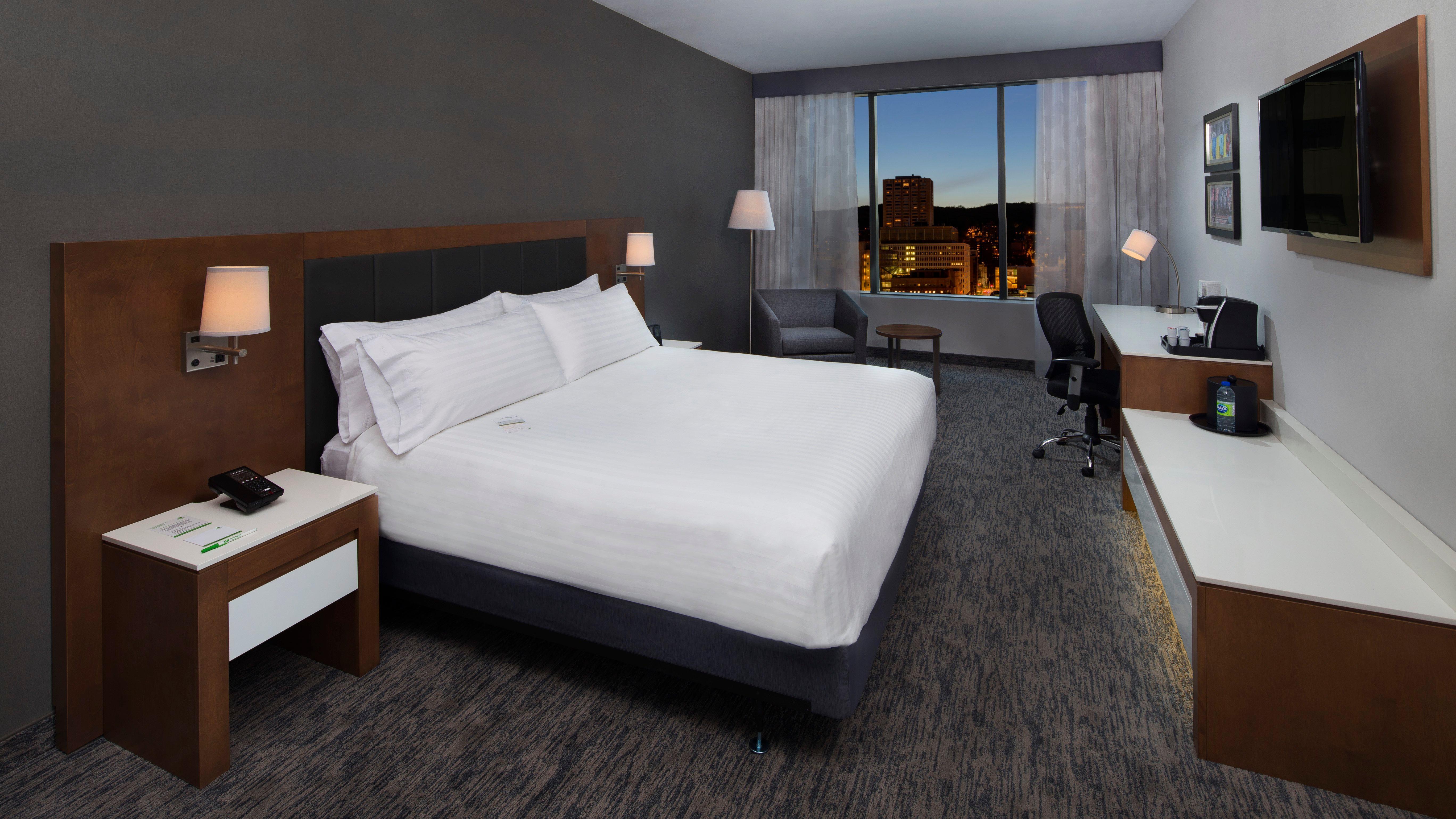 Holiday Inn Hotel & Suites - Montreal Centre-Ville Ouest By Ihg 4*