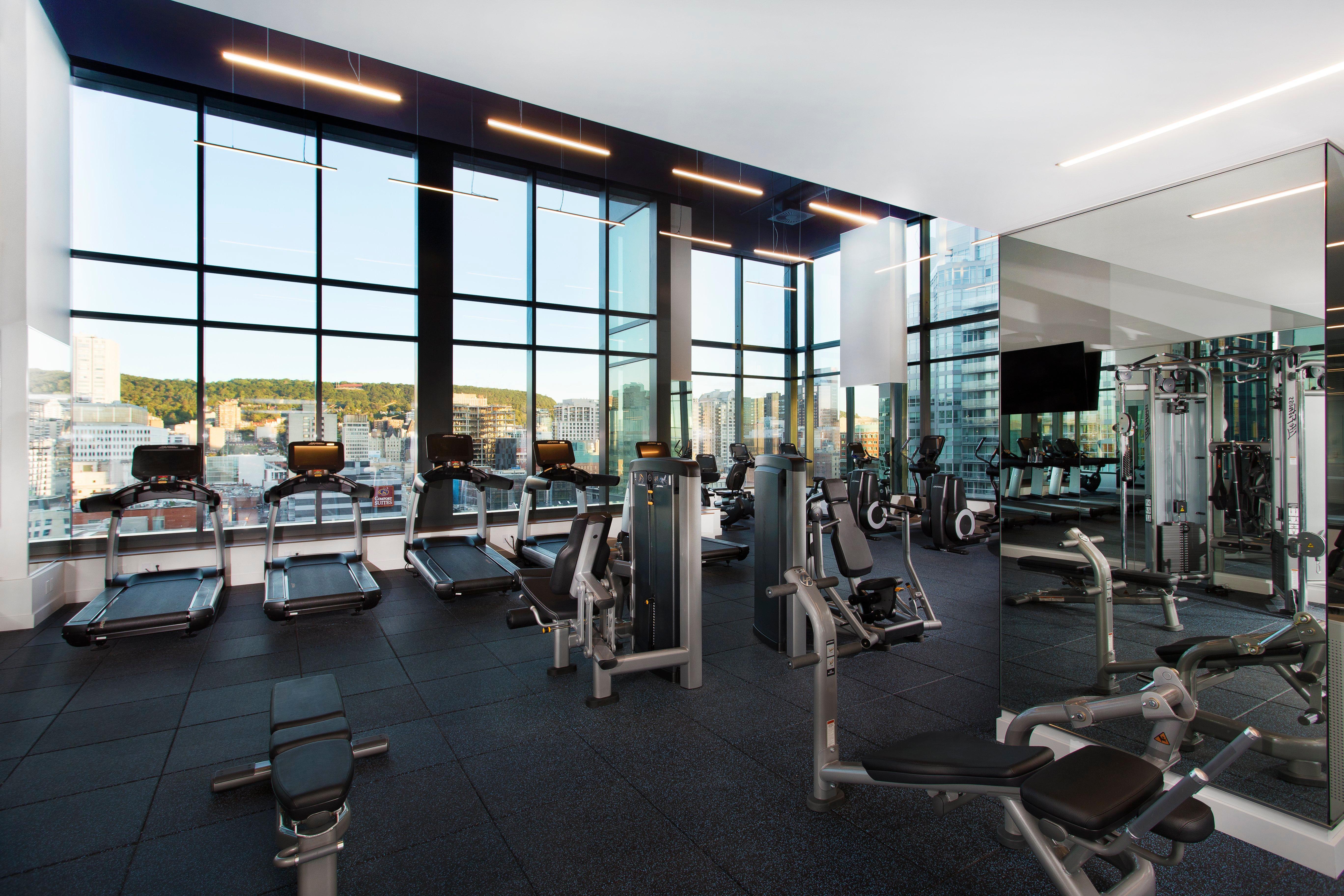 Hotel Holiday Inn Hotel & Suites - Montreal Centre-Ville Ouest By Ihg 4*