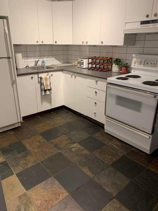Big 3br At Olympic Stadium At Pie-ix Metro Station *