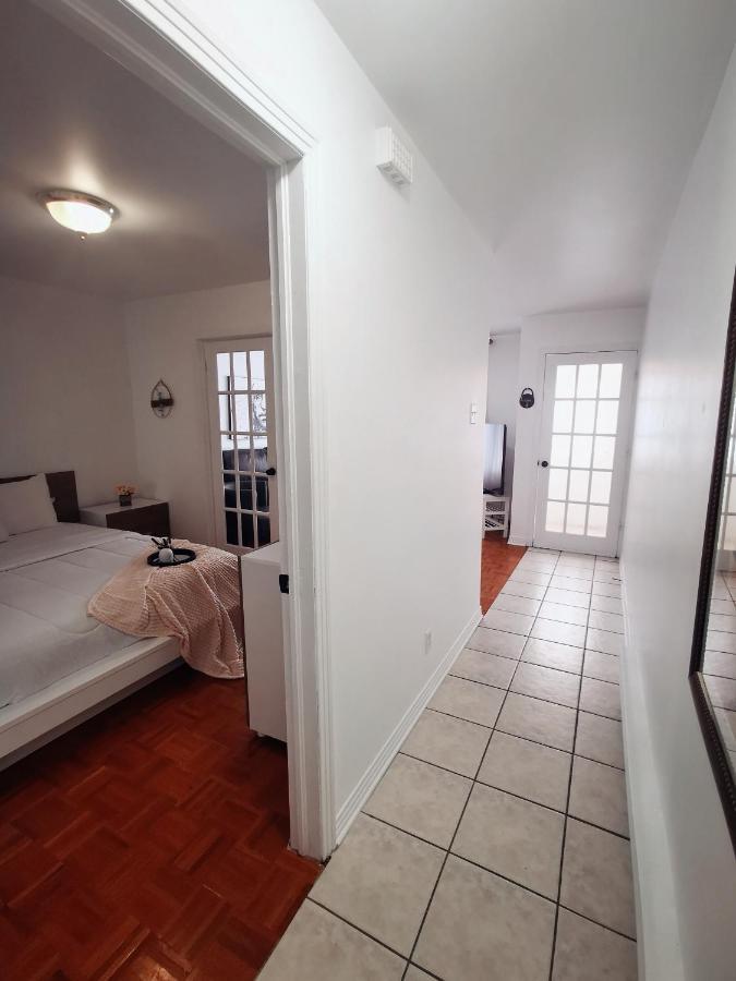 Plush 2 Bedroom Unit 5min Downtown Off Wellington Apartment *
