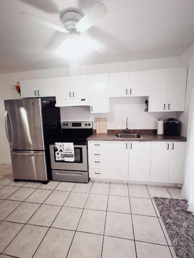 Plush 2 Bedroom Unit 5min Downtown Off Wellington Apartment Montreal