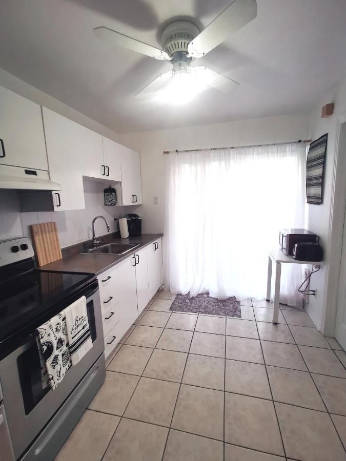Apartment Plush 2 Bedroom Unit 5min Downtown Off Wellington *