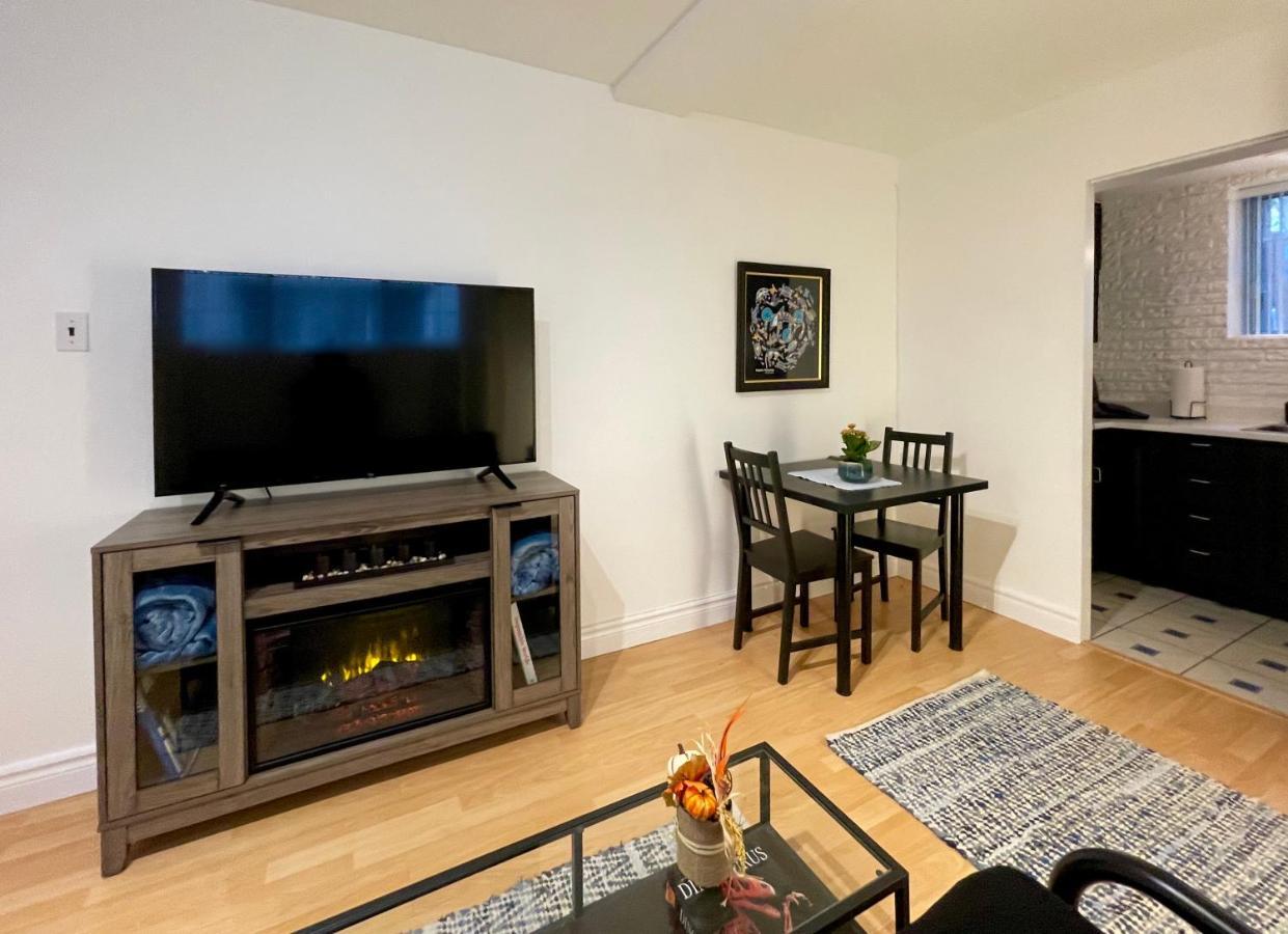 Apartment Cozy In Great Location With Free Parking - 31 Night Minimum