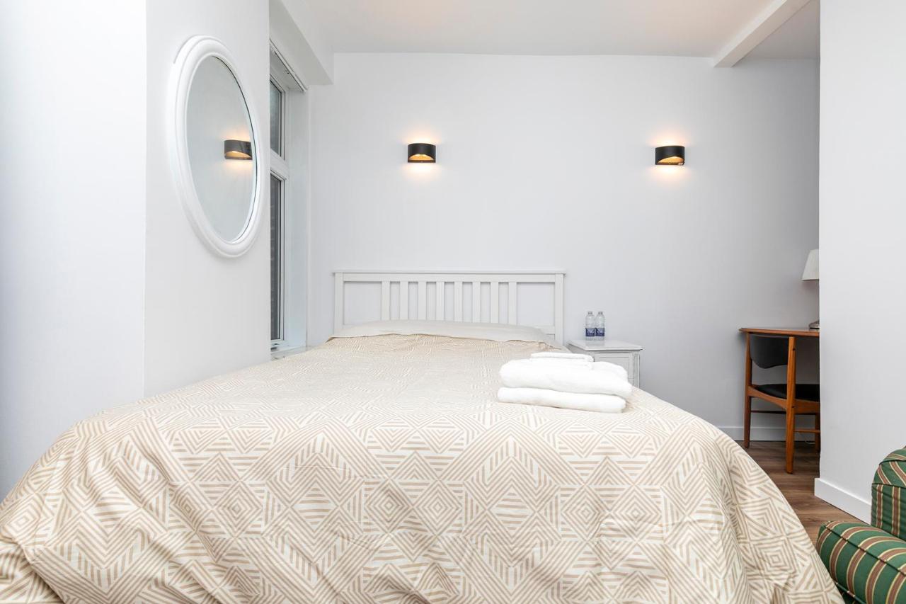 Le Coach Inn
