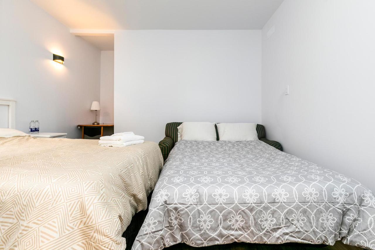 Inn Le Coach Montreal