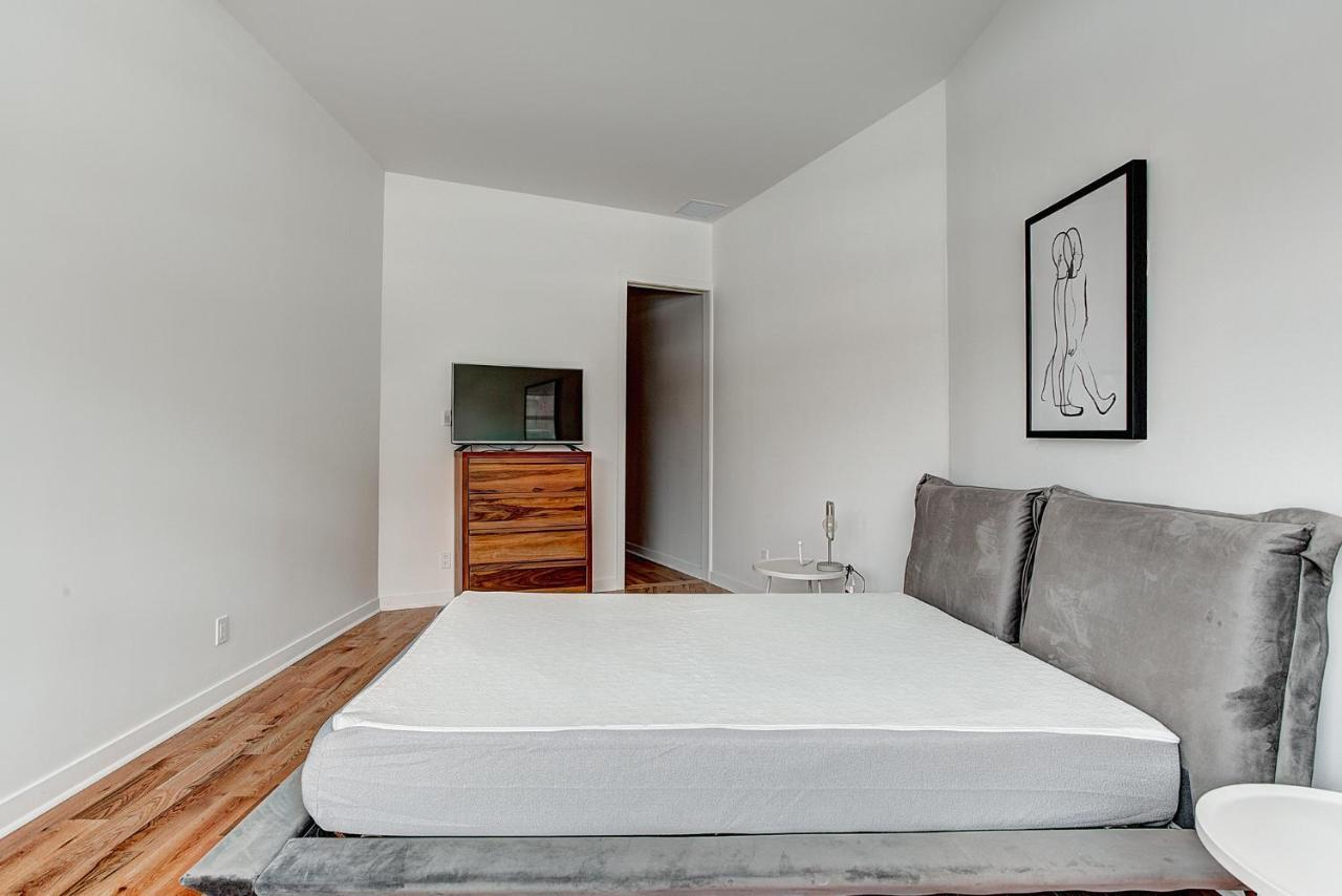 Apartment Modern In Ndg Montreal