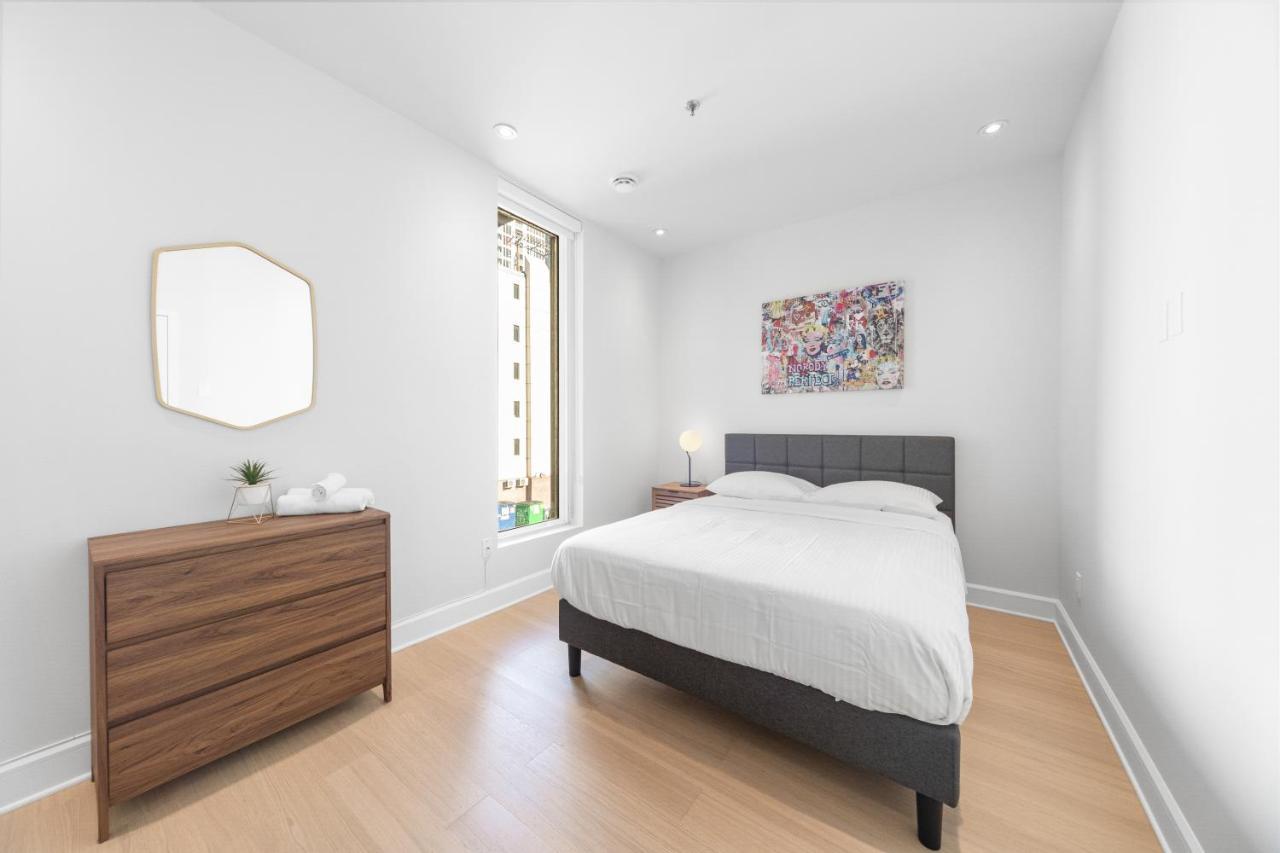 De La Montagne Apartment Montreal