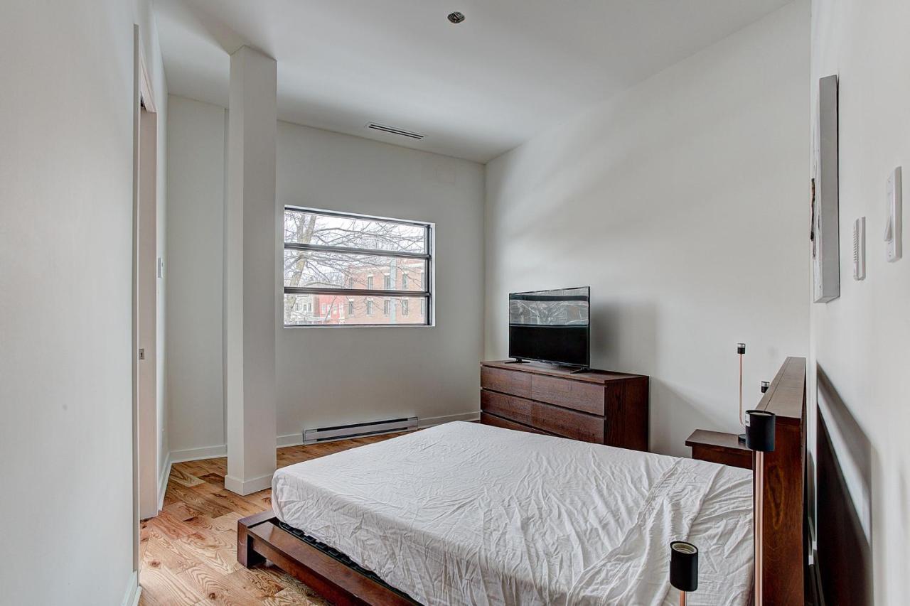 Modern In Ndg Apartment Montreal