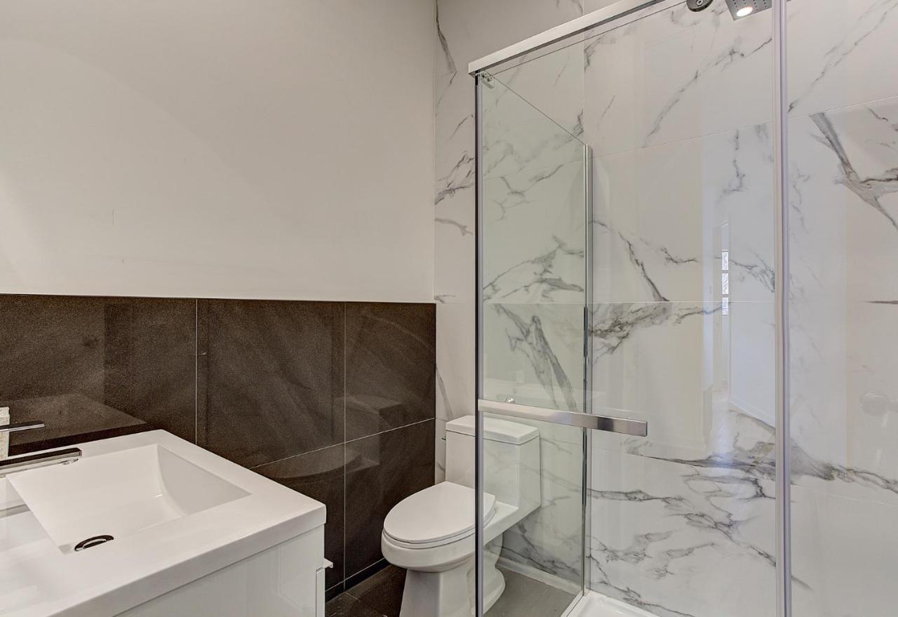 Modern In Ndg Apartment Montreal