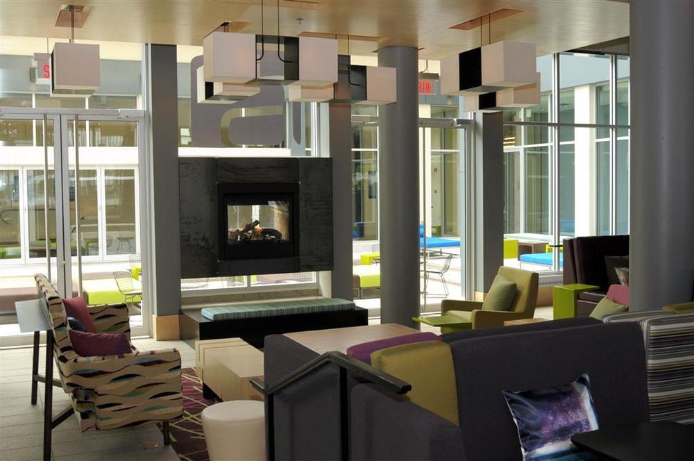 Hotel Aloft Airport Montreal