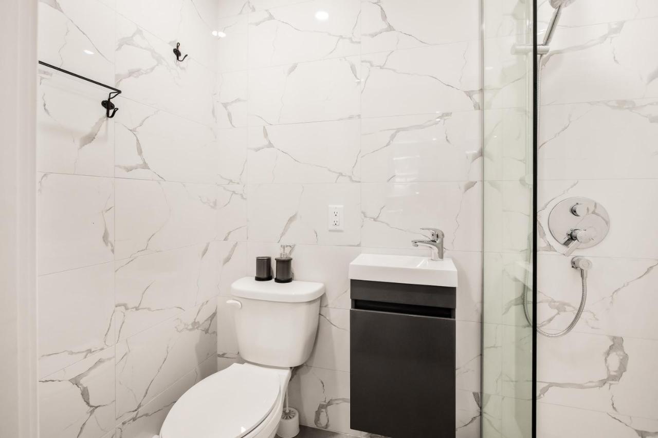 M11 Upscale Comfy Wac In Perfect Location Apartment