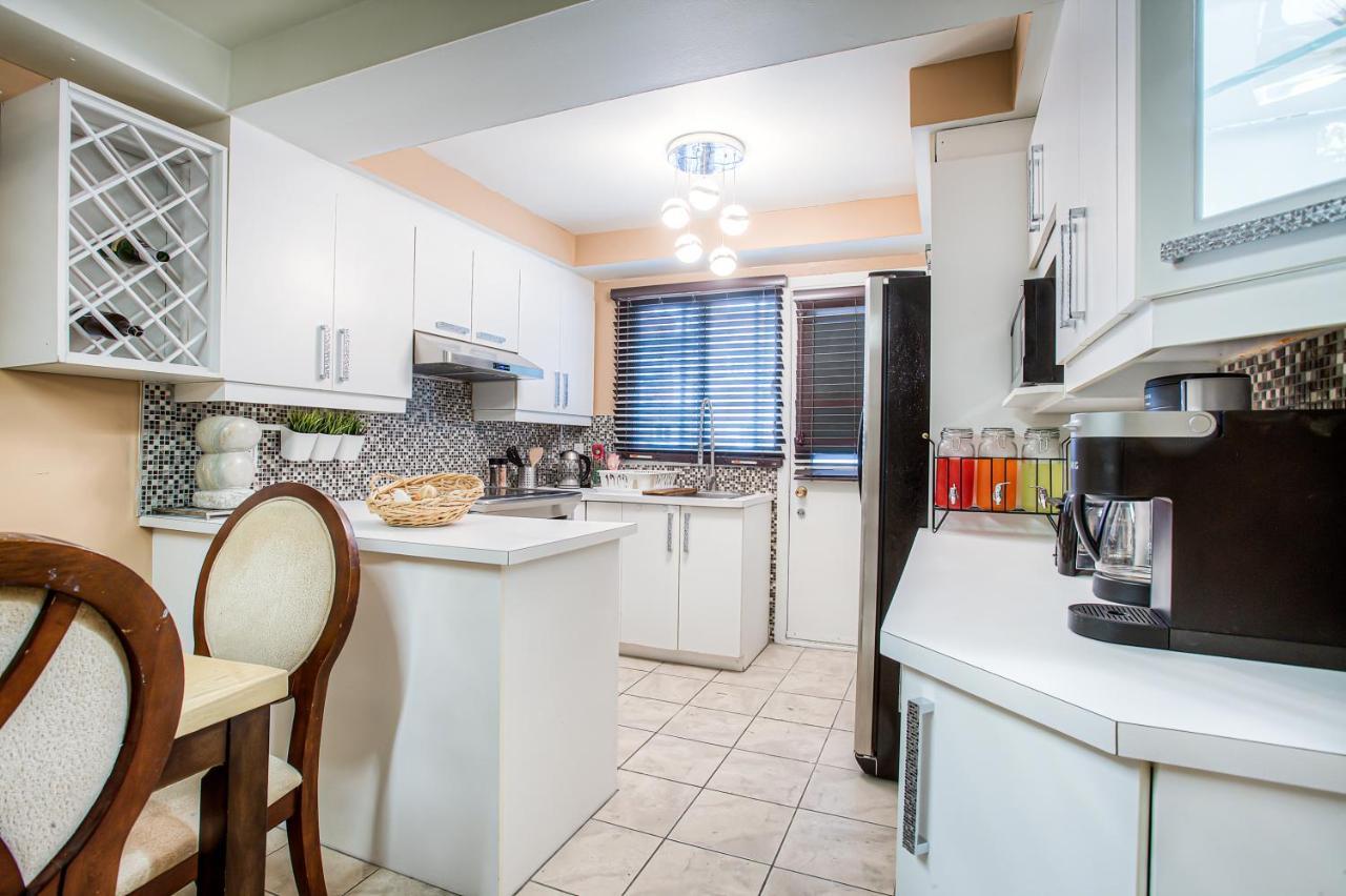 Family Friendly Parking Available Apartment Montreal