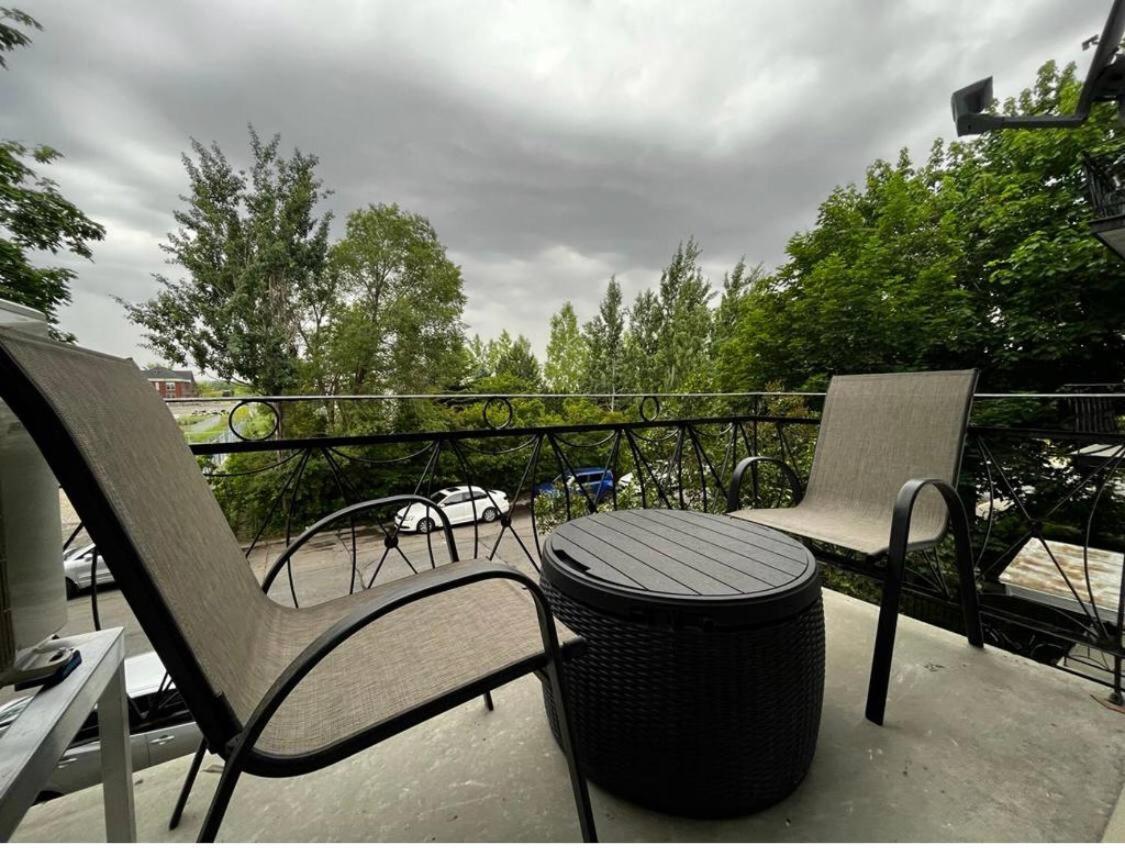 Family Friendly Parking Available Apartment