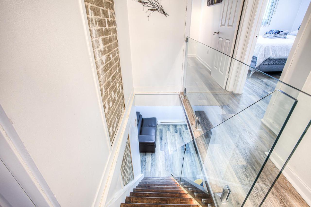 Family Friendly Parking Available Apartment Montreal