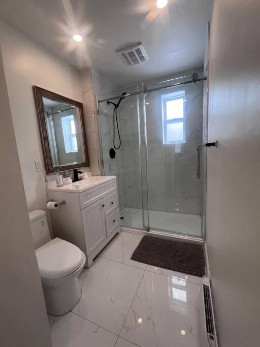 Apartment Renovated 2bedrooms With Free Parking