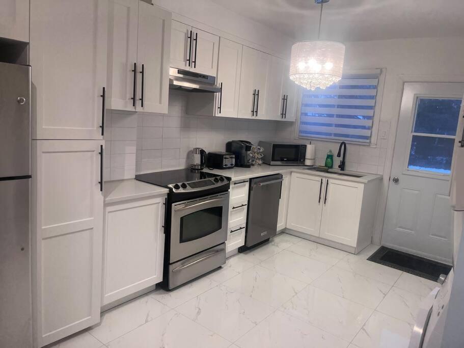 Renovated 2bedrooms With Free Parking Apartment Montreal