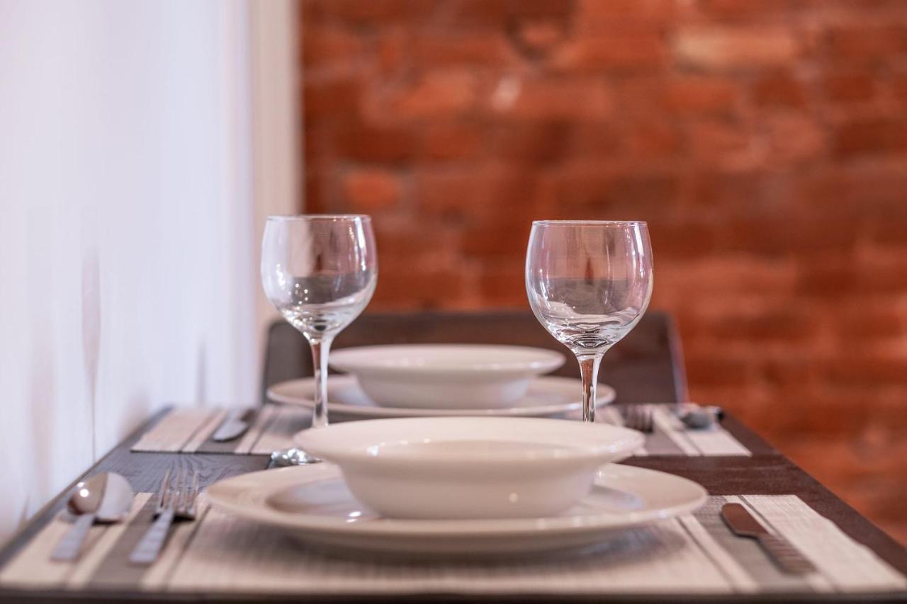Apartment Stunning 2br In The Heart Of Plateau Montreal