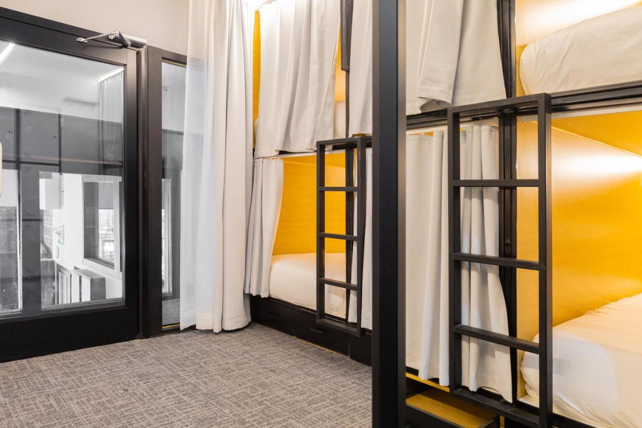 Parc Avenue Capsule hotel *