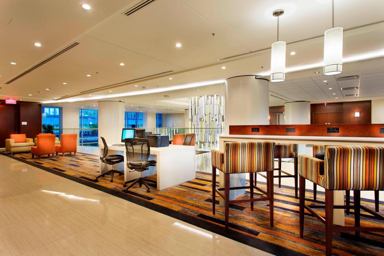 Courtyard Par Marriott Centre-ville Hotel Montreal