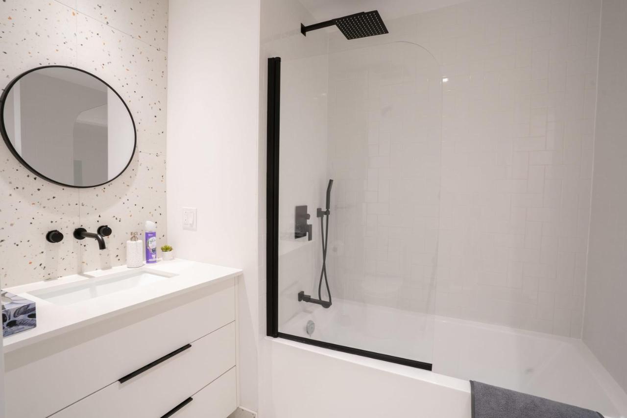 Modern 3br Close To Metro - Your Downtown Escape Apartment
