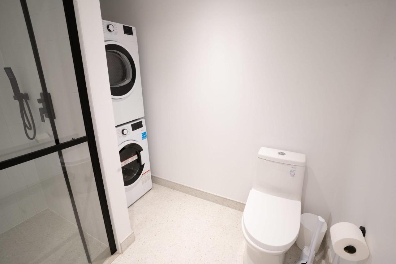 Tranquil 1br Near Metro - Your Downtown Haven Apartment