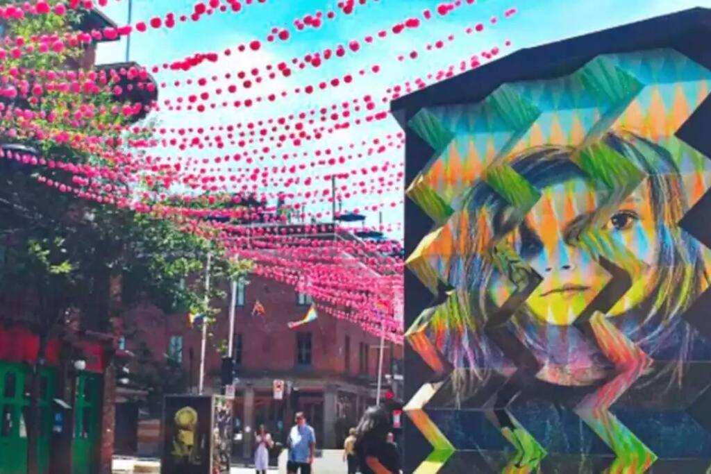 Amazing Location And Trendy Neighborhood Montreal