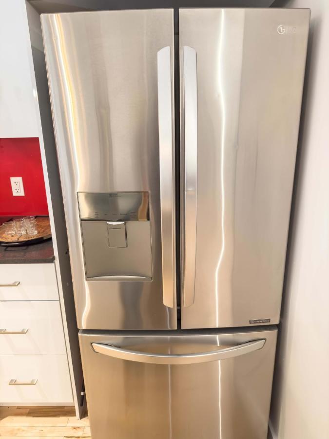 Apartment Vibrant 5-bed 5mins To Jarry Metro Montreal