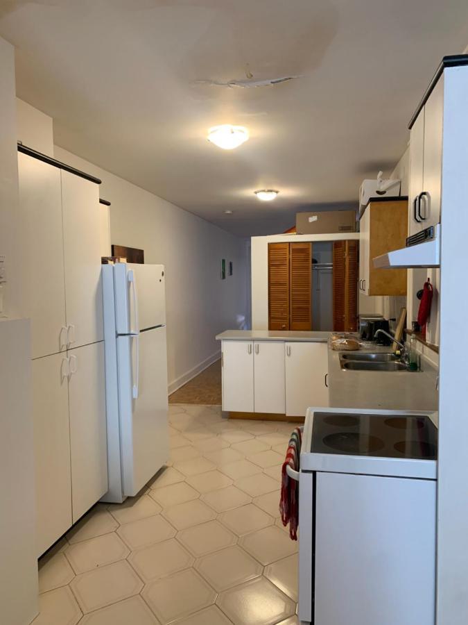 1000 Square Foot Loft In Mile End, Apartment *