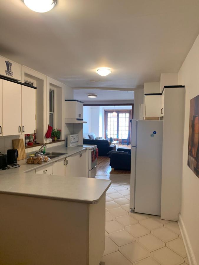 Apartment 1000 Square Foot Loft In Mile End, Montreal