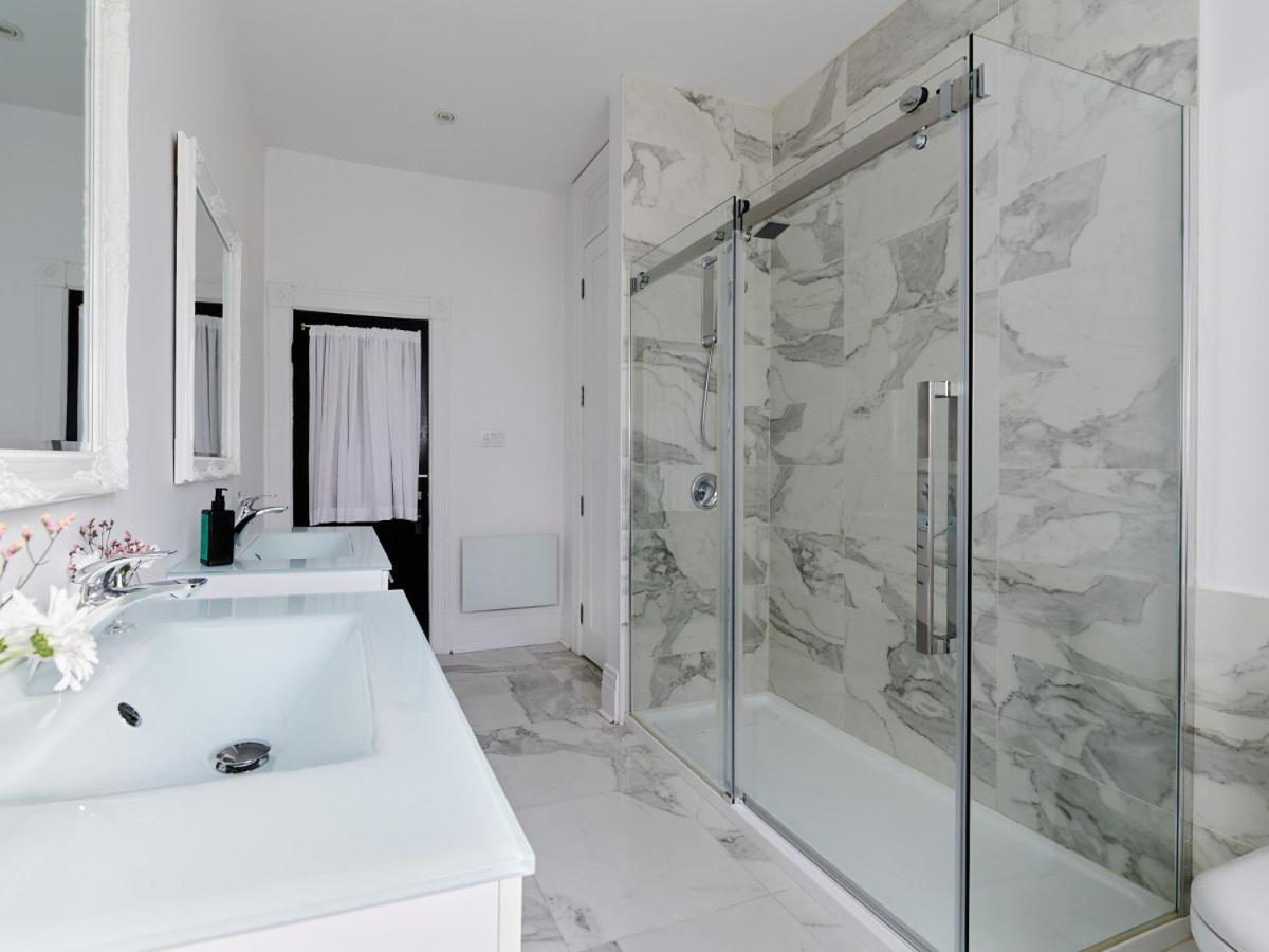 Holiday home Dante By Denstays Montreal