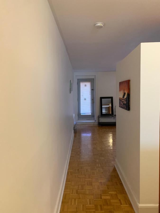 1000 Square Foot Loft In Mile End,
