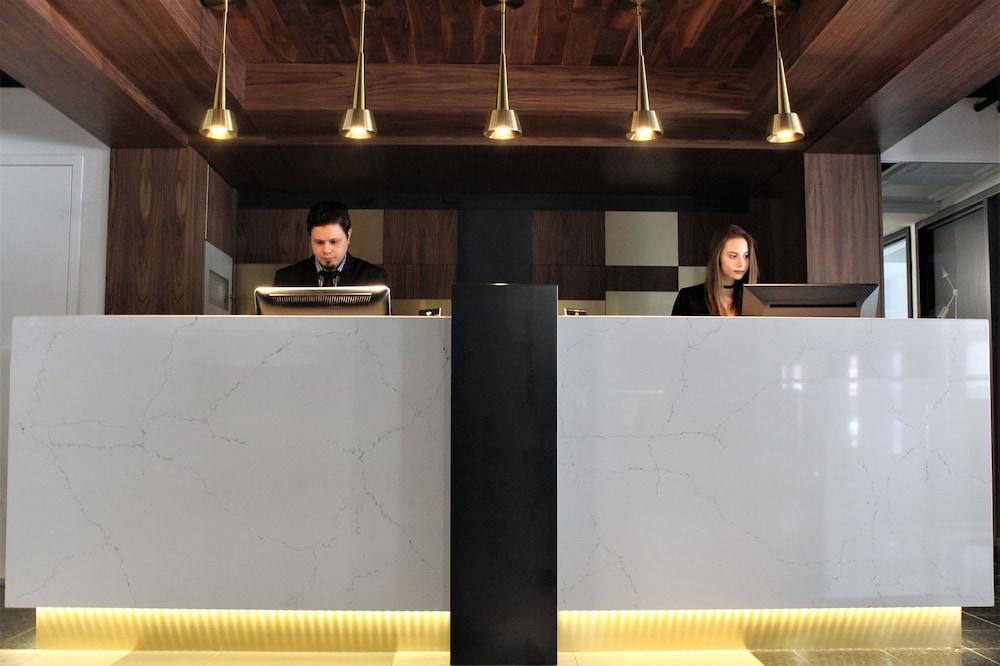 Empire 4* Montreal