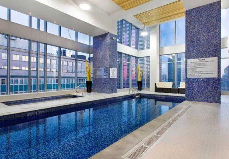 Courtyard Par Marriott Centre-ville Hotel