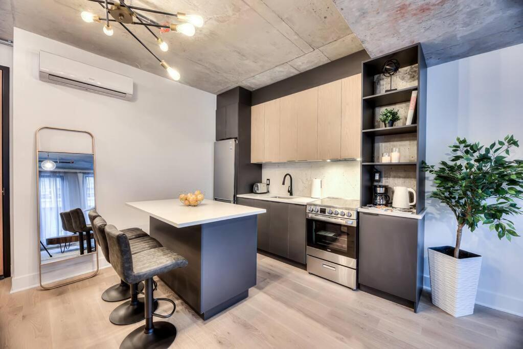 Brand New 2 Bd Modern In Old F2 * Montreal