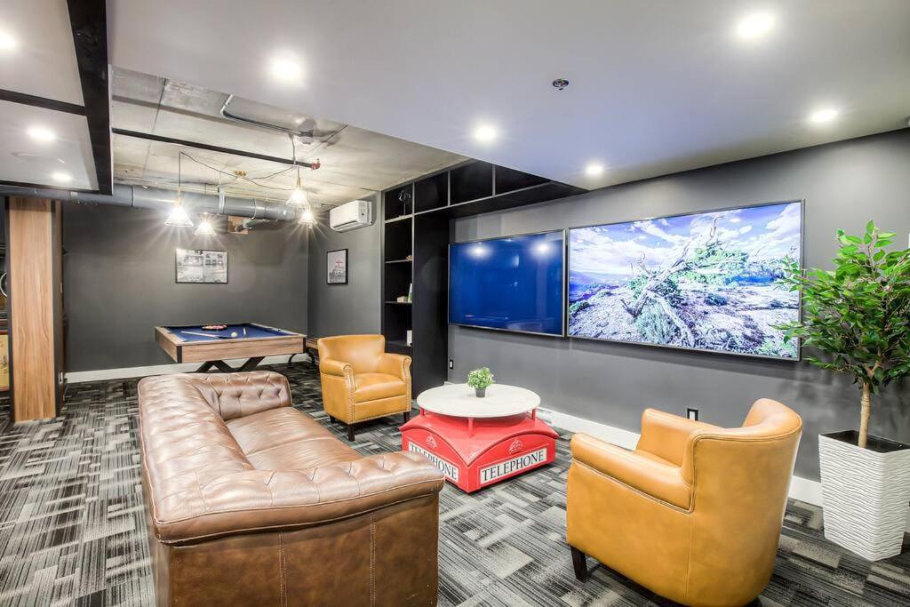 Brand New 2 Bd Modern In Old F2 Apartment