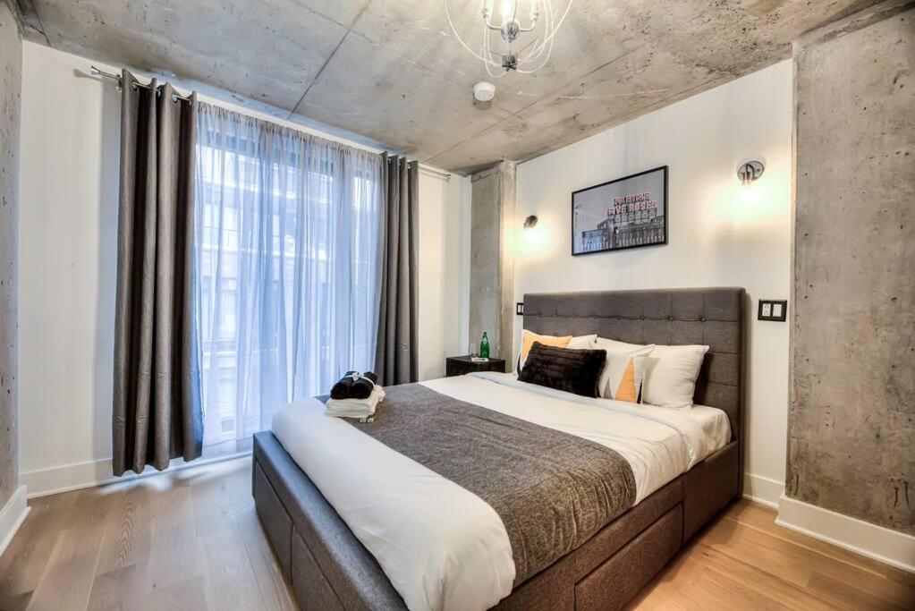 Brand New 2 Bd Modern In Old F2 Apartment