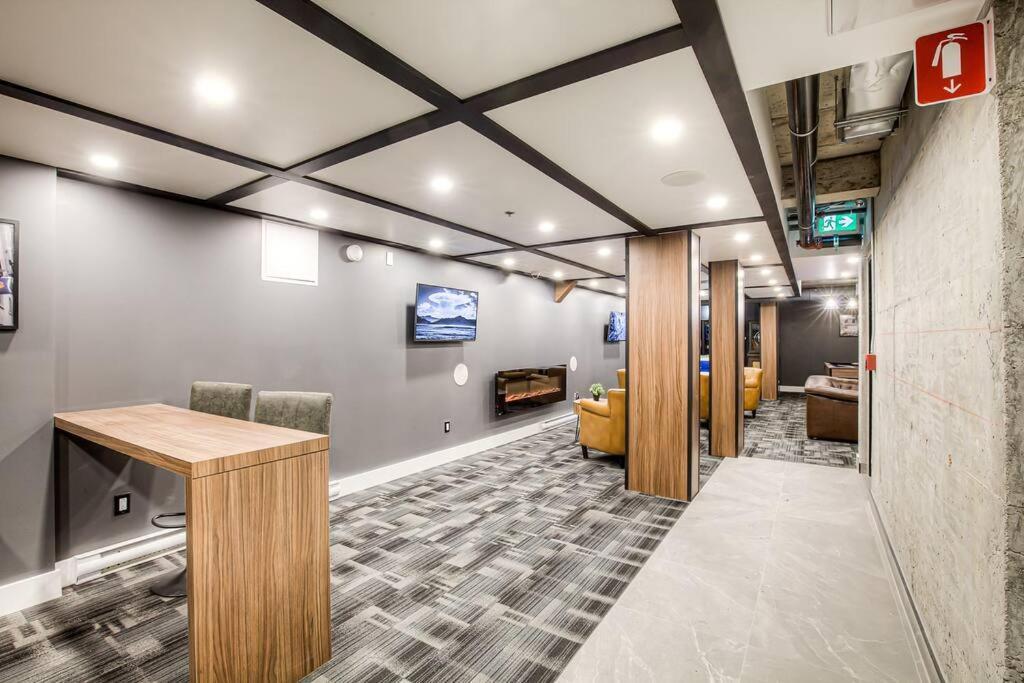 Apartment Brand New 2 Bd Modern In Old F2