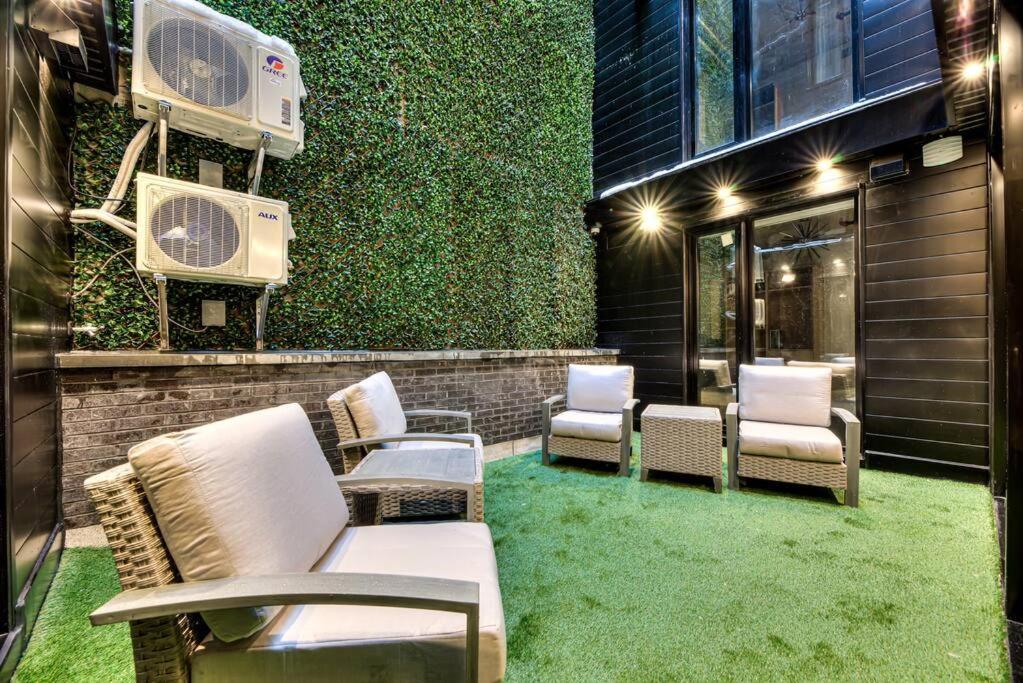 Brand New 2 Bd Modern In Old F2 Apartment Montreal